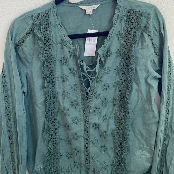 NWT AEO Dark olive green eyelet lace blouse S - Picture 2 of 6